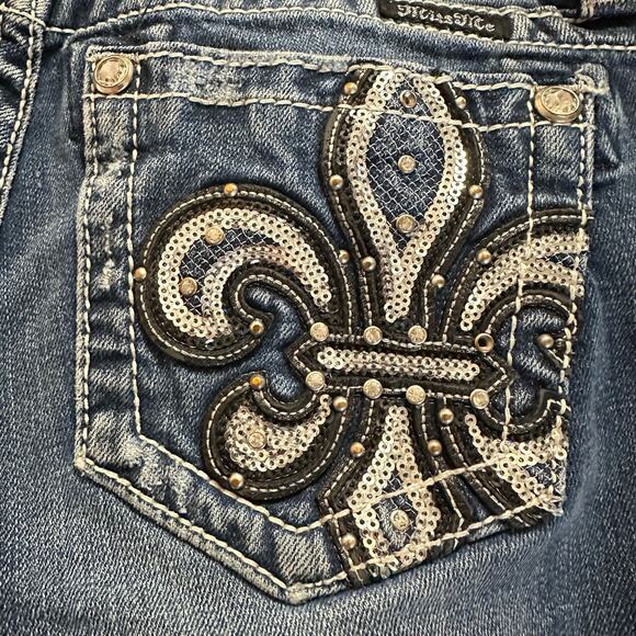 Miss Me Signature Boot Cut Fleur De Lis Embellished Denim Jeans Size 27 - Picture 1 of 13